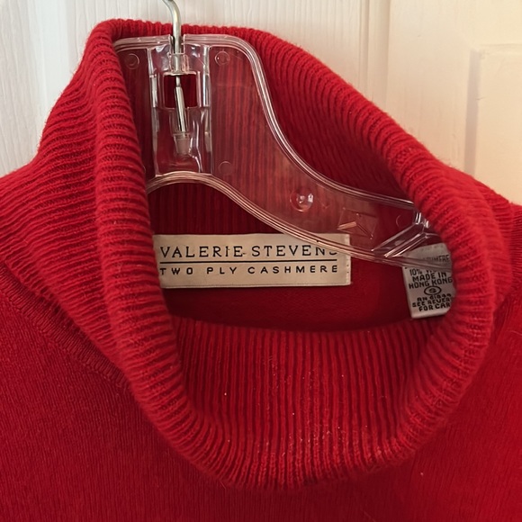 Two Ply Cashmere Red long sleeves turtleneck sweater - Picture 2 of 5